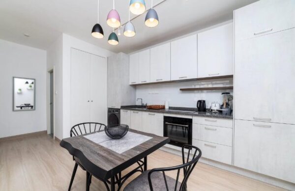 2 Bedroom Apartment / Per day - Image 2