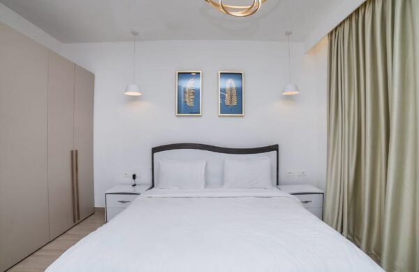 2 Bedroom Apartment / Per day - Image 5