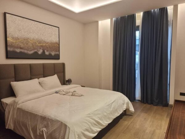 3 bedroom Apartment/Per day - Image 2